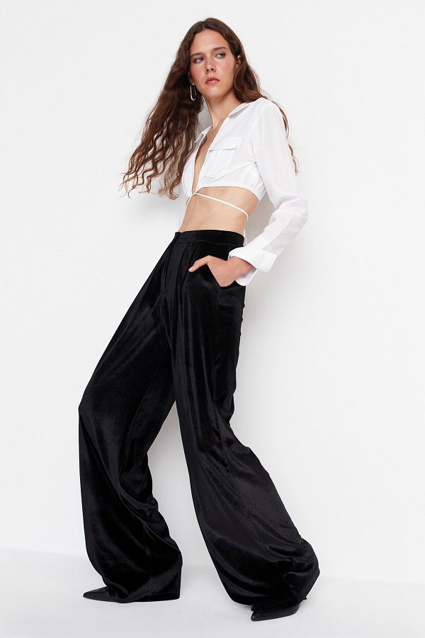 Trendyol Collection-Schwarze Samthose in limitierter Auflage TPRAW23PL00017 1