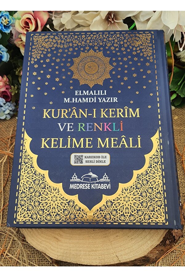 Medrese Yayınları Kuranı Kerim 8 Özellikli Türkçe Satırarası Kelime Meali Rahle Boy 20x28 Lacivert Renk Sesli Dinleme