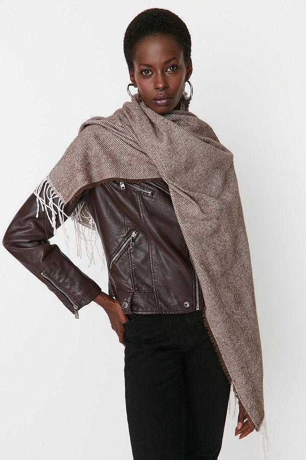Trendyol Collection-Brauner weicher strukturierter Damenschal TWOAW22AT0039 1