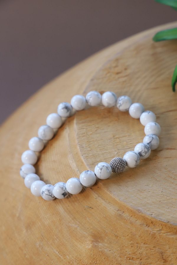 Howlite bracelet 2025
