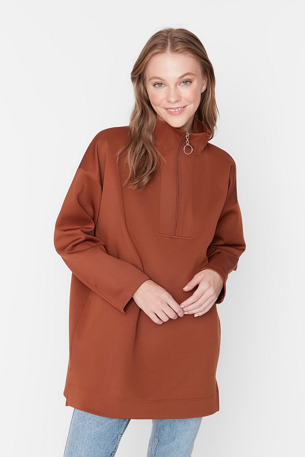 Trendyol Modest-Oversize καφέ φούτερ Scuba - Λεπτομέρειες με φερμουάρ, γιακάς δύτη TCTAW23TW00198 1