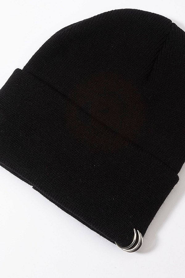 TOBAİ-Piercing Beanie 1