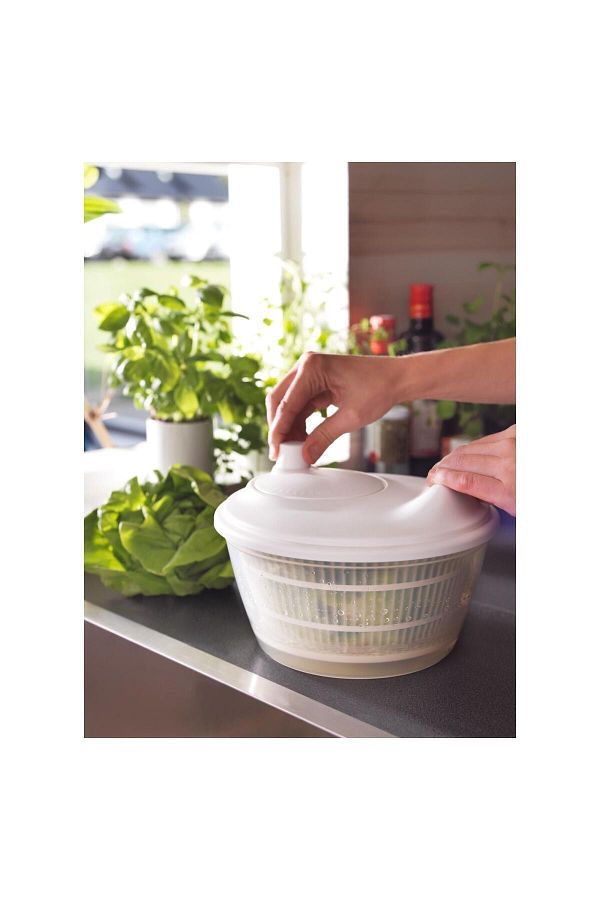 IKEA-Rotating Salad Drying Tool Diameter: 23 cm Height: 14 cm 1