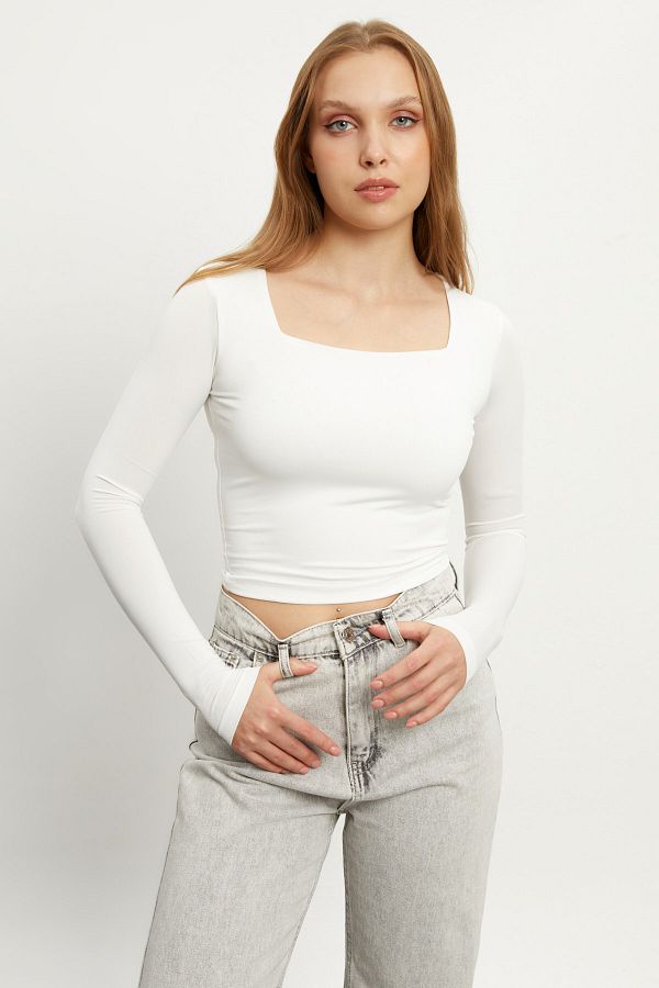 modavingo-Women's Ecru Square Collar Double Layer Front Crop Badi 1