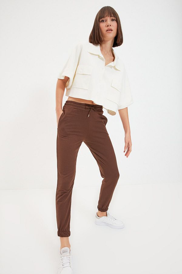 Trendyol Collection-Braune Basic Jogger Dünne Strick-Jogginghose TWOAW21EA0194 1