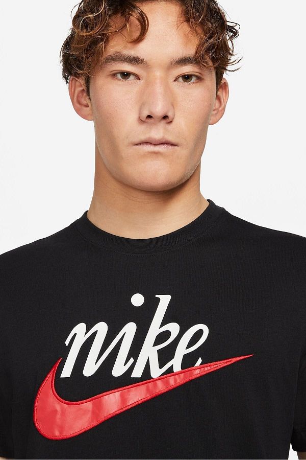 Nike printed t hotsell shirt