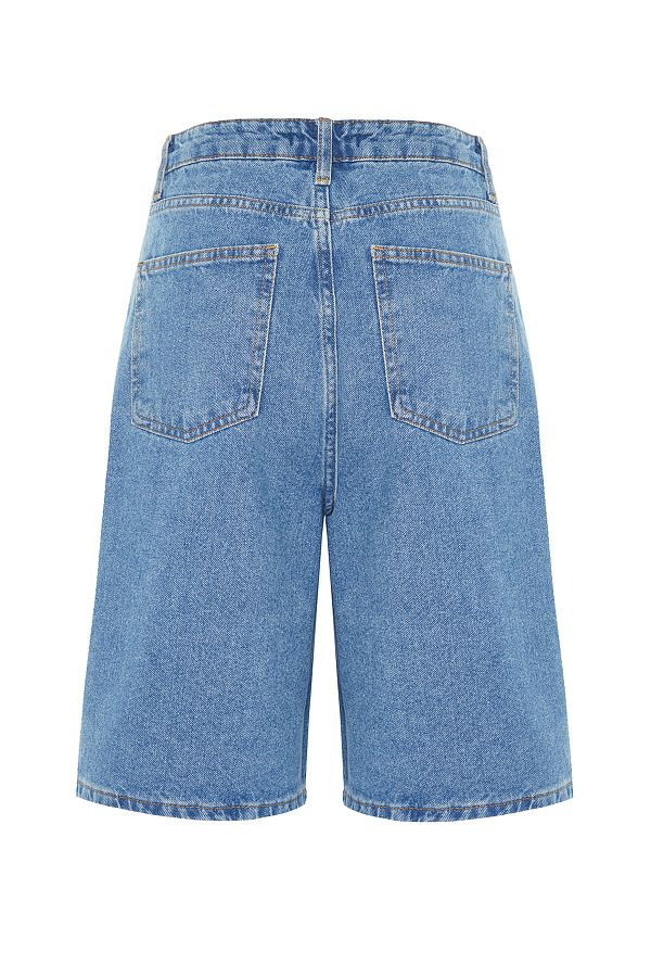 Sustainable denim shorts 2025