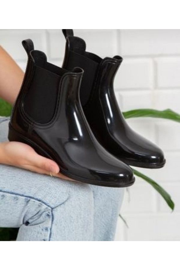 ibrahim muslu I. Muslin Women s Elastic Short Plastic Rain Boots Trendyol
