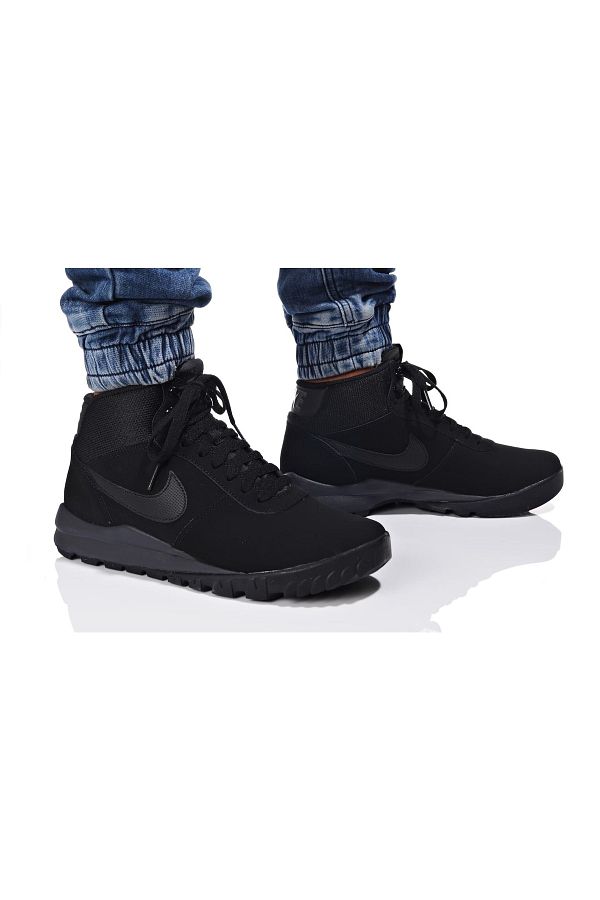 Men's nike hoodland suede boots deals
