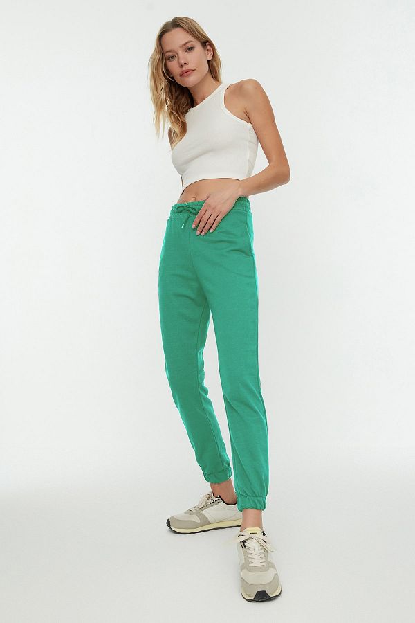 Trendyol Collection-Grüne Basic Jogger Dünne Strick-Jogginghose TWOAW21EA0194 1