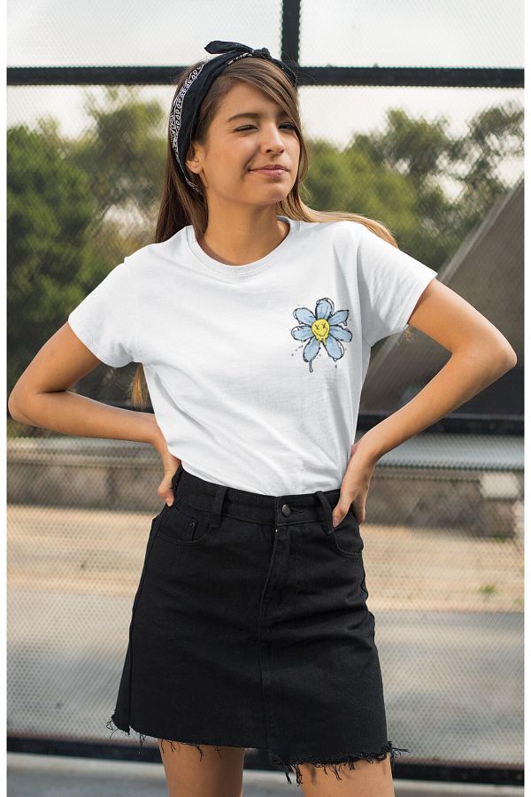 Kio Tasarım-Blue Daisy Printed T-Shirt Women's Cotton Lover Birthday Gift for Friend Gift T-shirt 1