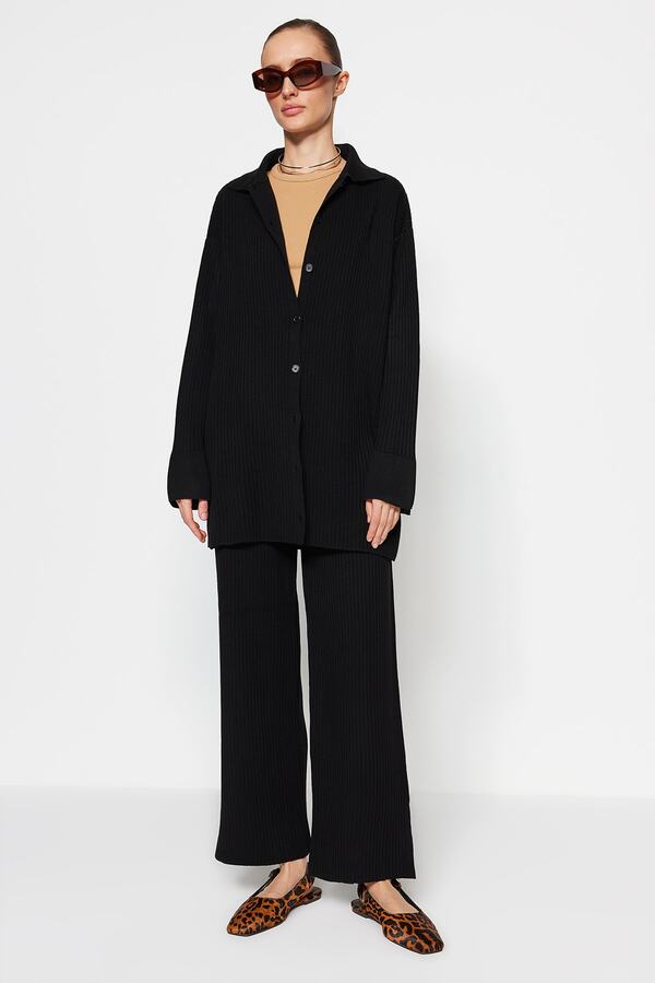 Trendyol Modest-Μαύρο Σετ Ζακέτα και Παντελόνι Πλεκτά - Σχιστό Λεπτομέρεια TCTAW23US00028 1