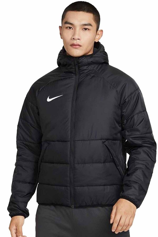 Nike jacket all black sales