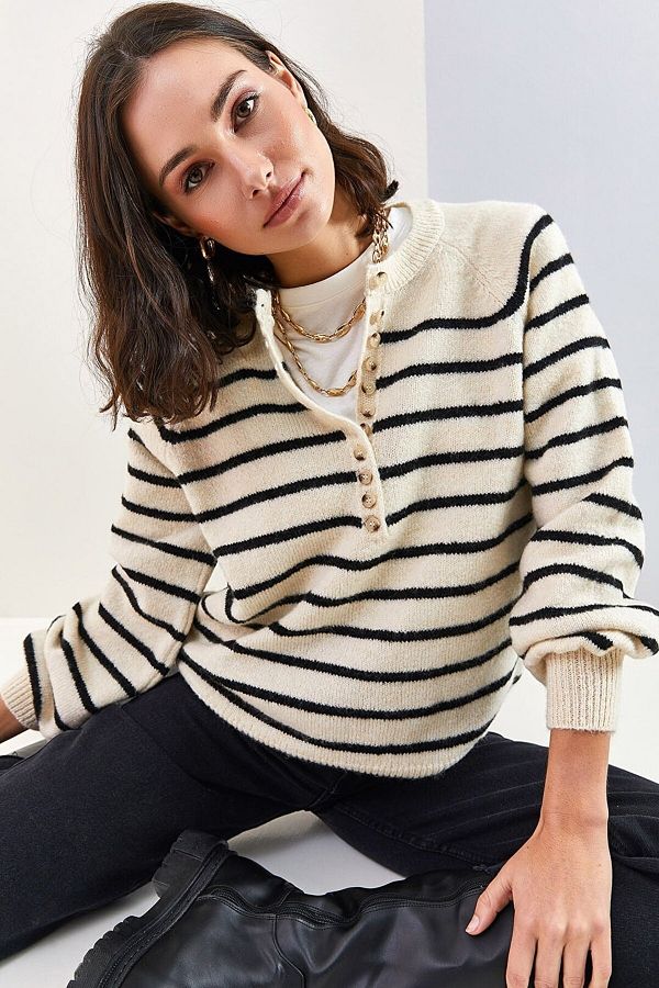 Nanım-Striped Sweater with Buttons on the Collar 1