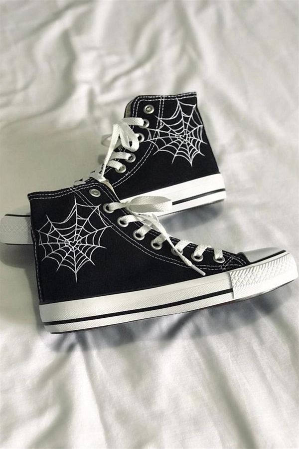 Touz-Heart Spider Web Printed Canvas Shoes Arix 1