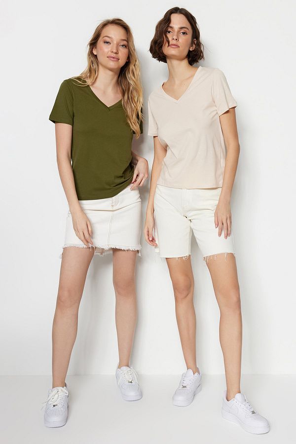 Trendyol Collection-Khaki-Beige, 100 % Baumwolle, 2er-Pack Basic-Strick-T-Shirts mit V-Ausschnitt TWOSS23TS00002 1