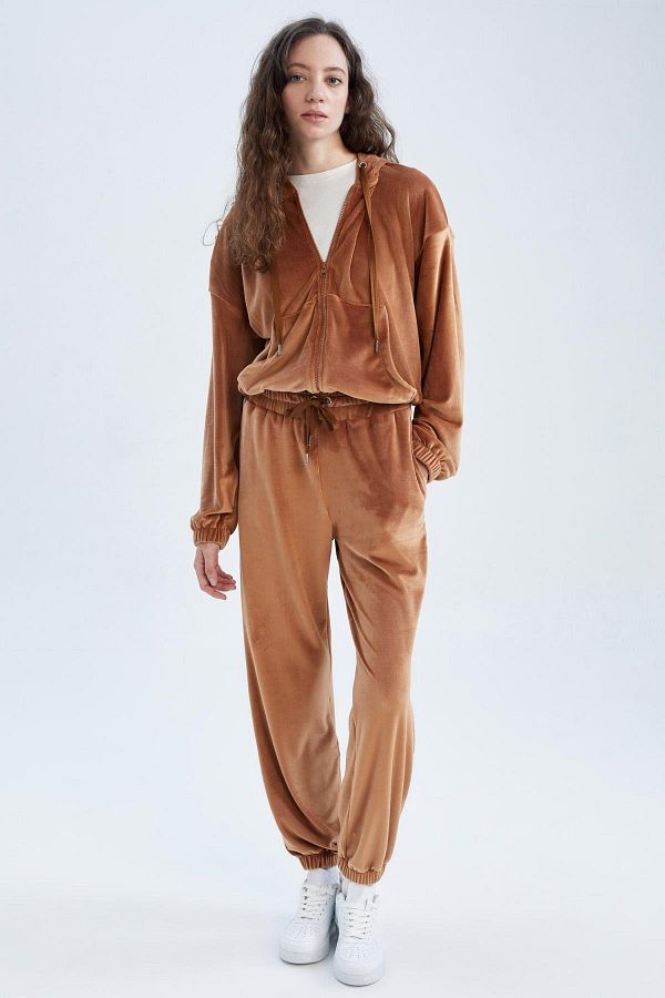 DeFacto-Regular Fit Basic Velvet Sweatpants 1