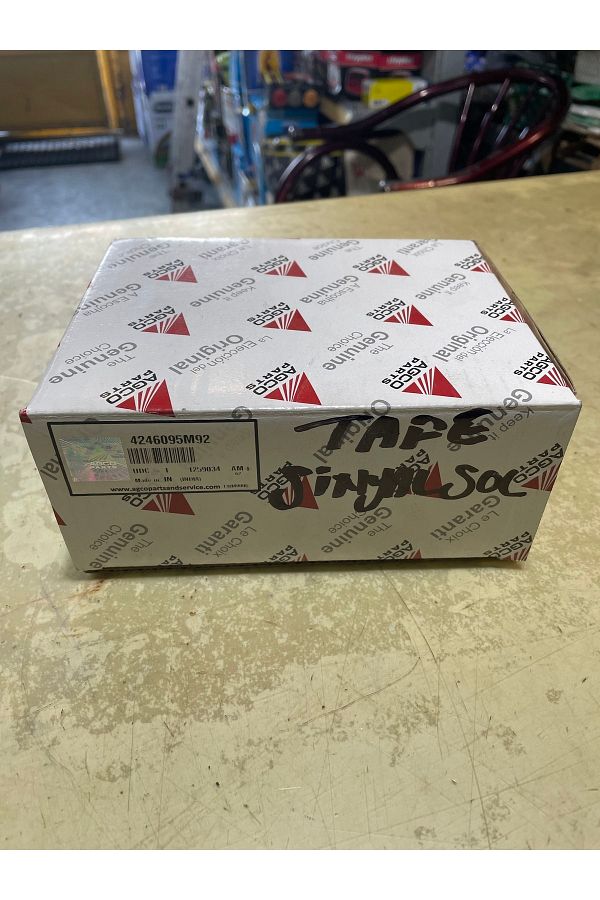 agco-240-2615 Massey Ferguson Tractor Compatible Front Signal Lamp New Model 1