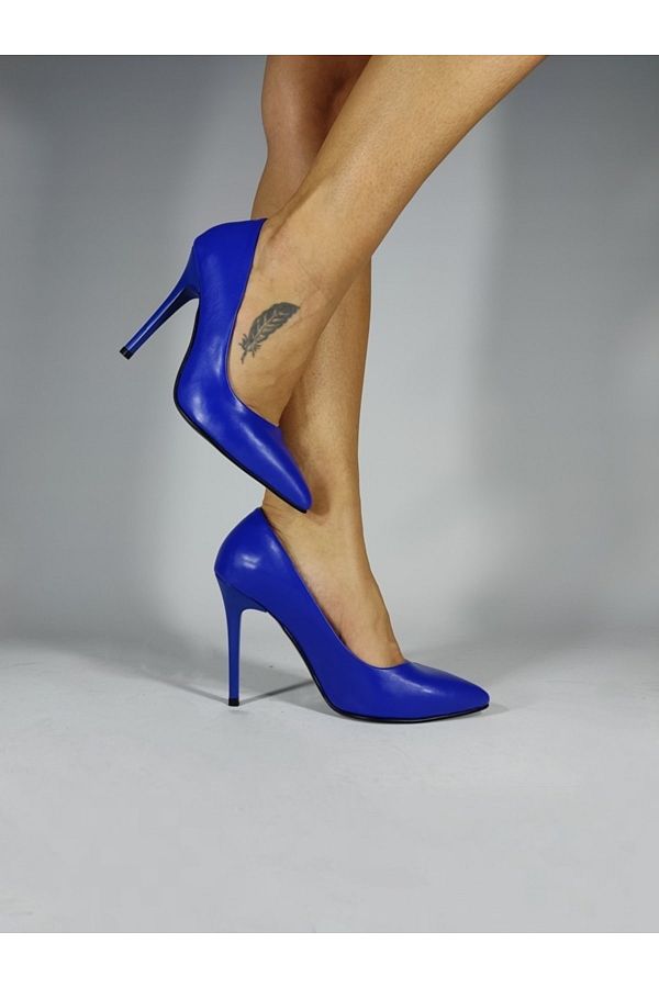 Saks stiletto best sale