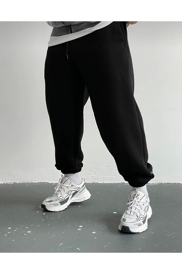 Thick black sweatpants outlet