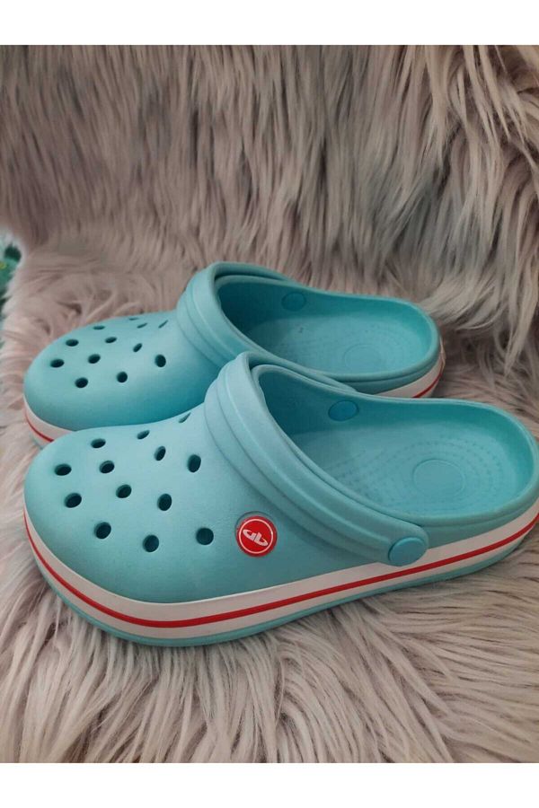 Narrow crocs deals