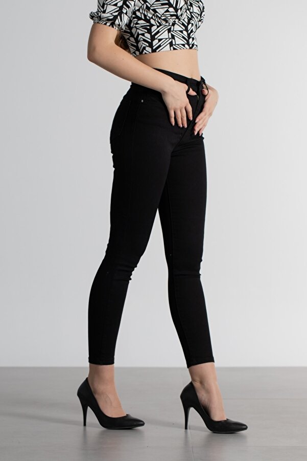 Trn JNS Black High Waist Lycra Slim Fit Jeans Narrow Leg Collector