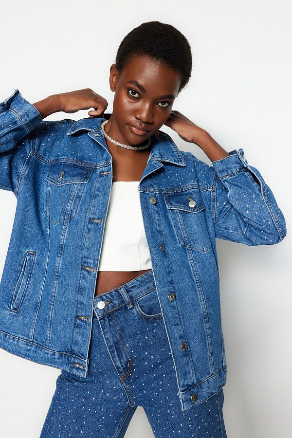 Trendyol Collection Dark Blue Jewelled Oversize Denim Jacket TWOSS23CE00035 Trendyol