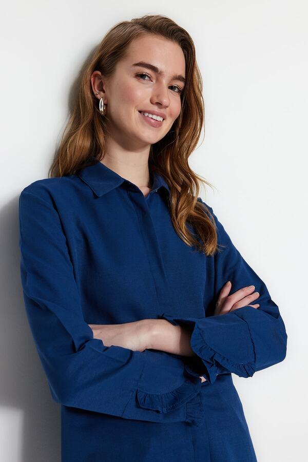 Trendyol Modest-Tkaná bavlněná košile Indigo Ruffle Denim Look TCTSS23TG00042 1