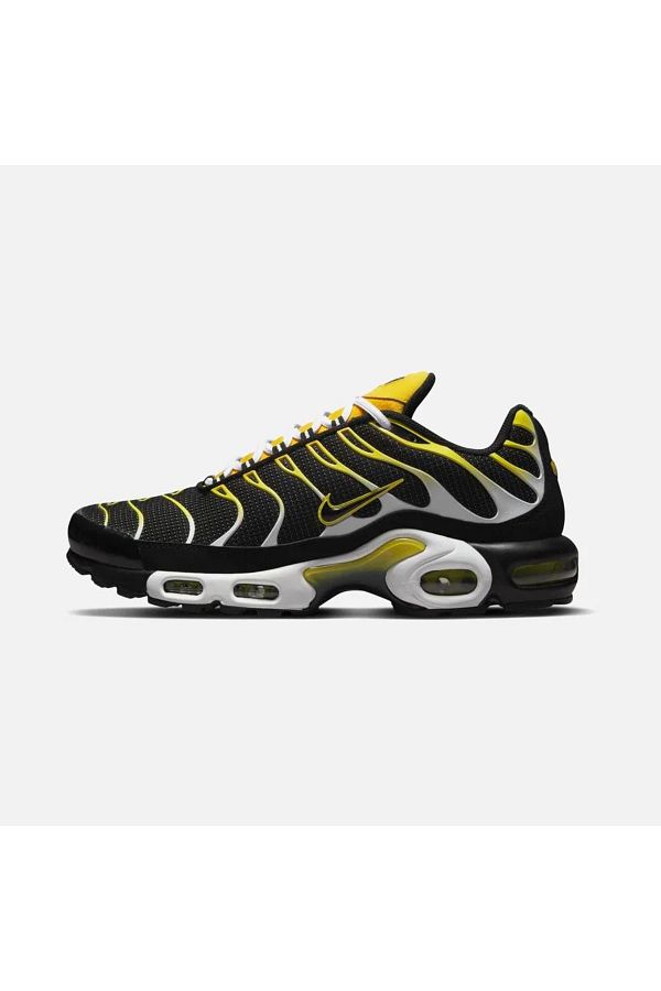 Nike sportswear tn hotsell