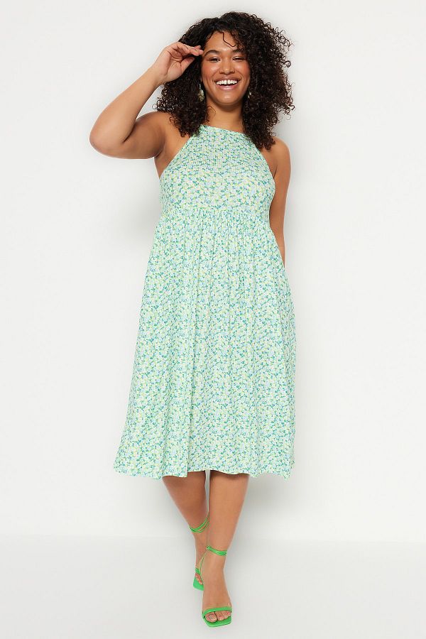 Trendyol Curve-Зелена сукня з квітковим візерунком Gipeli Summer Orme Plus Size TBBSS23AH00074 1