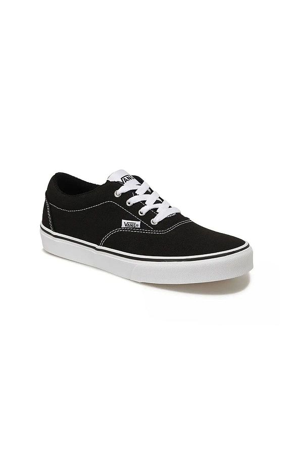 Classic Vans Sneakers from Styli at 30% Off – Don’t Miss the Offer!