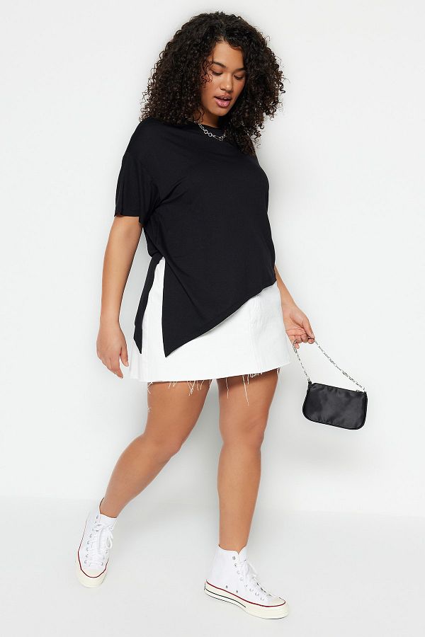 Trendyol Curve-Black Asymmetrical 100% Cotton Knitted Plus Size Blouse Tbbss23Af00033 1