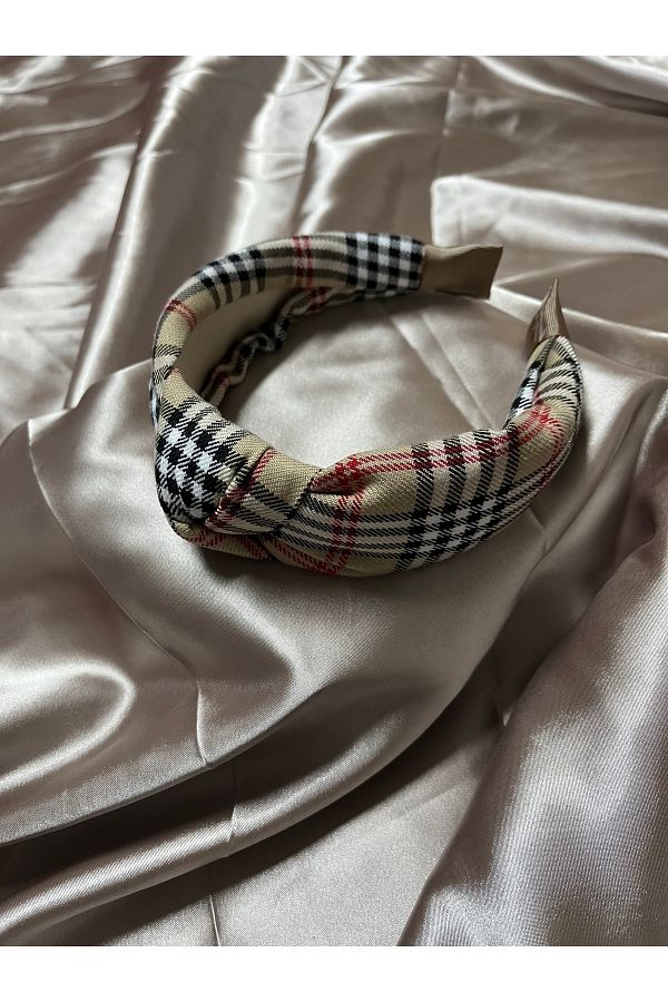 Burberry crown 2025