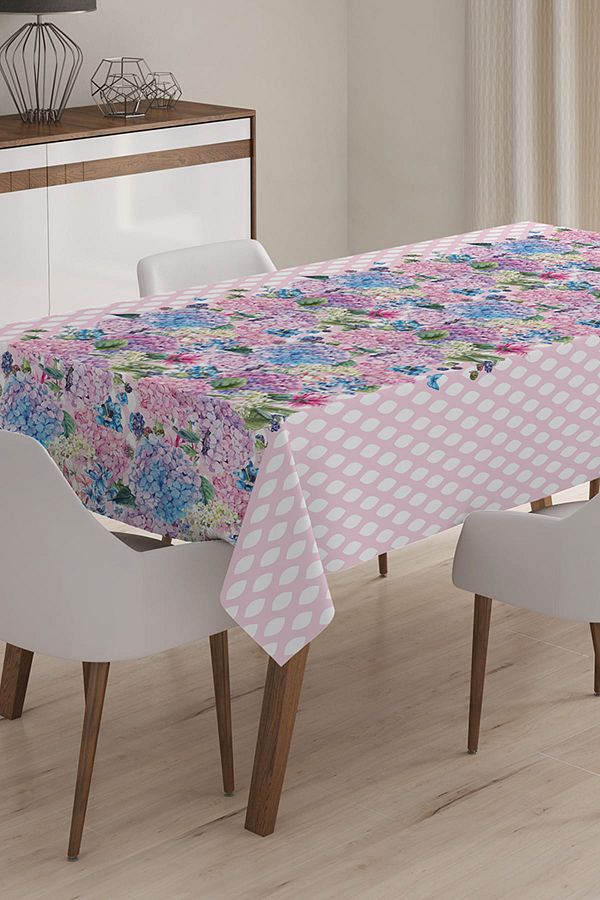 Realhomes-Flower Patterned Digital Printed 3D Tablecloth - 140 x 220 cm 1