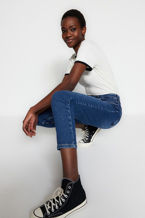 Trendyol Collection Dark Blue More Sustainable High Waist Slim Mom Jeans TWOSS23JE00157 Trendyol