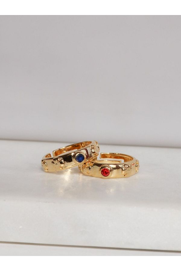 Gold ring collection store