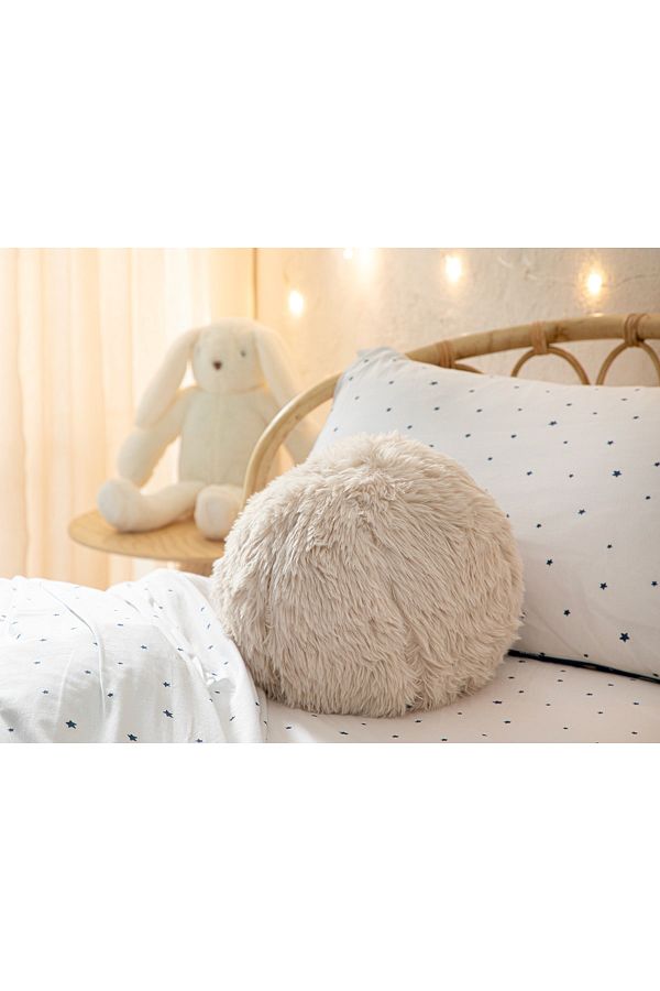 Fluffy ball pillow 2025