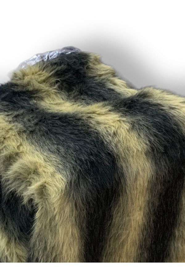 PLUSH STUDIO-Zp Long Furry, Imported Wolf Pattern Plush Fabric 100x150cm 1