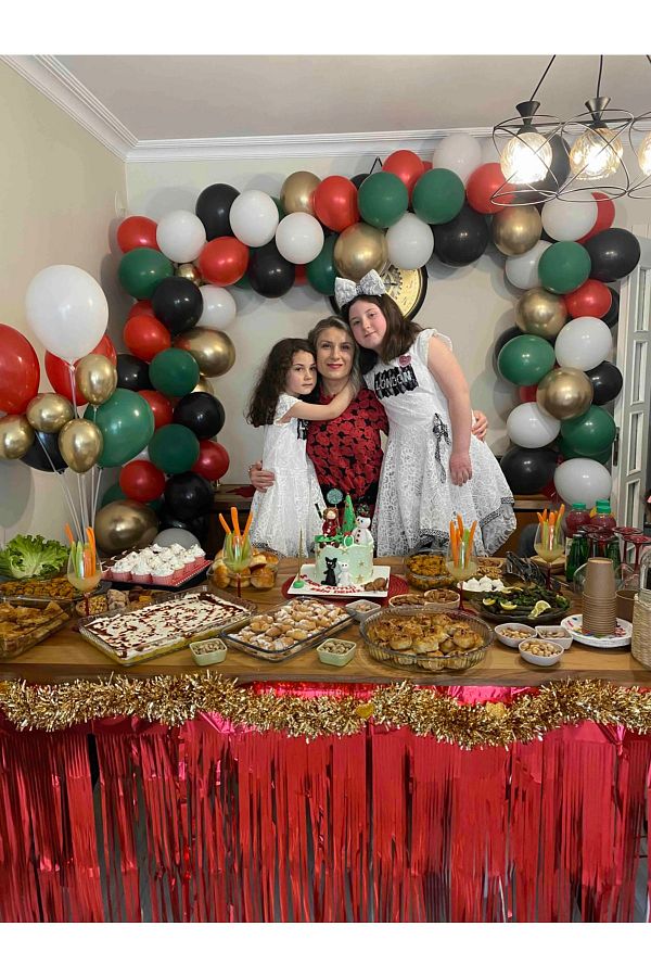 Party City Metallic Foil Red Tassel Table Skirt 70x300 cm Trendyol