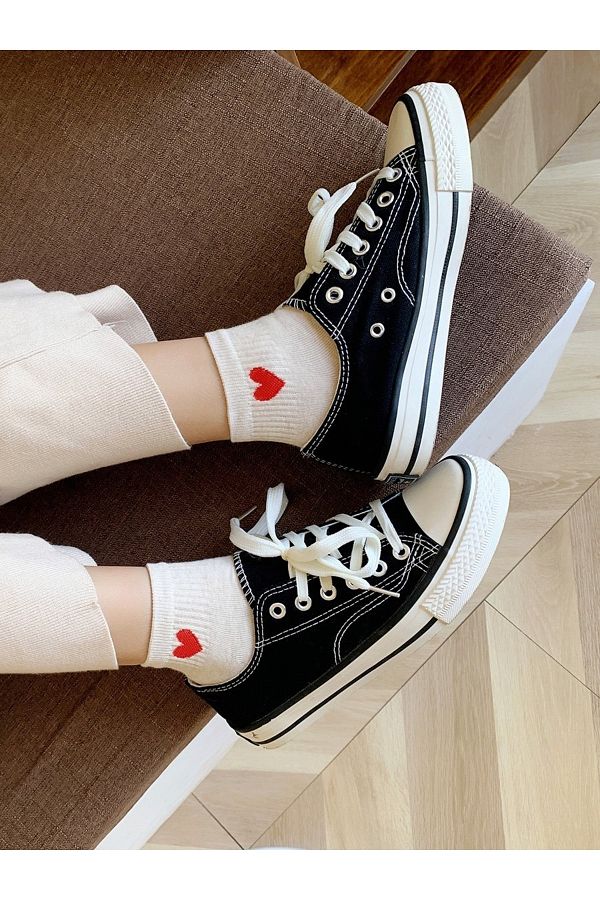 corapmanya 3 Black 2 White Heart Patterned Half Sock College Tennis Socks Trendyol