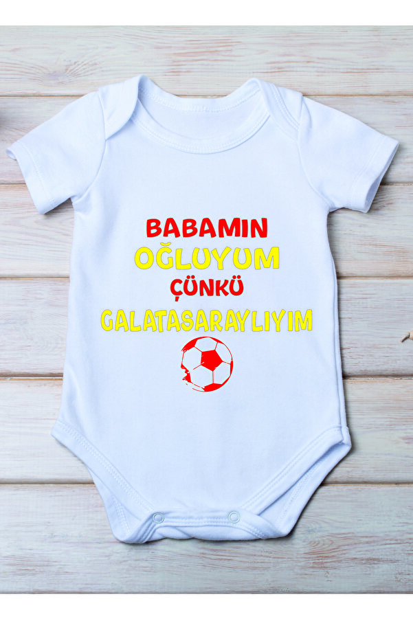 SPACE DRESS Babamın Oğluyum Çünkü Galatasaraylıyım Baskılı Pamuk Bebek Zıbını