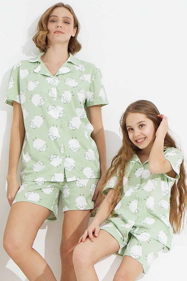 Siyah İnci-Green Chick Patterned Buttoned Knitted Shorts Set 1