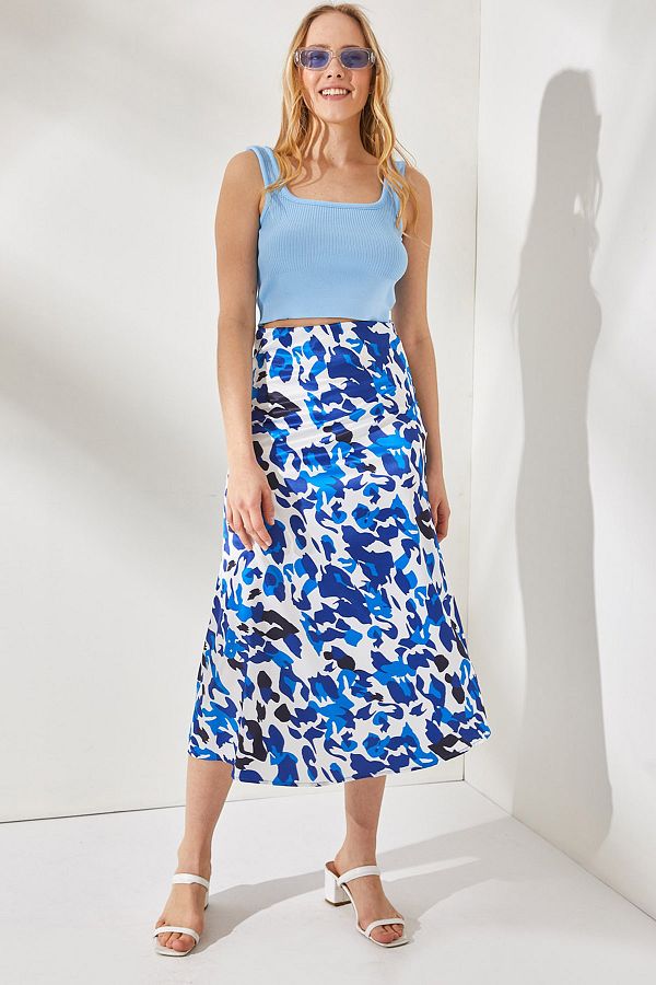 White satin skirt vs flank top