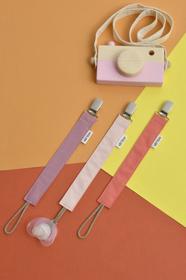e&f Store 3'lü Pastel Emzik Askısı Seti  Emzik Zinciri  %100 Pamuk Kumaş