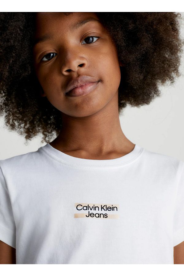 Calvin Klein Girl s White Plain T shirt Ig0 g01940yaf Trendyol