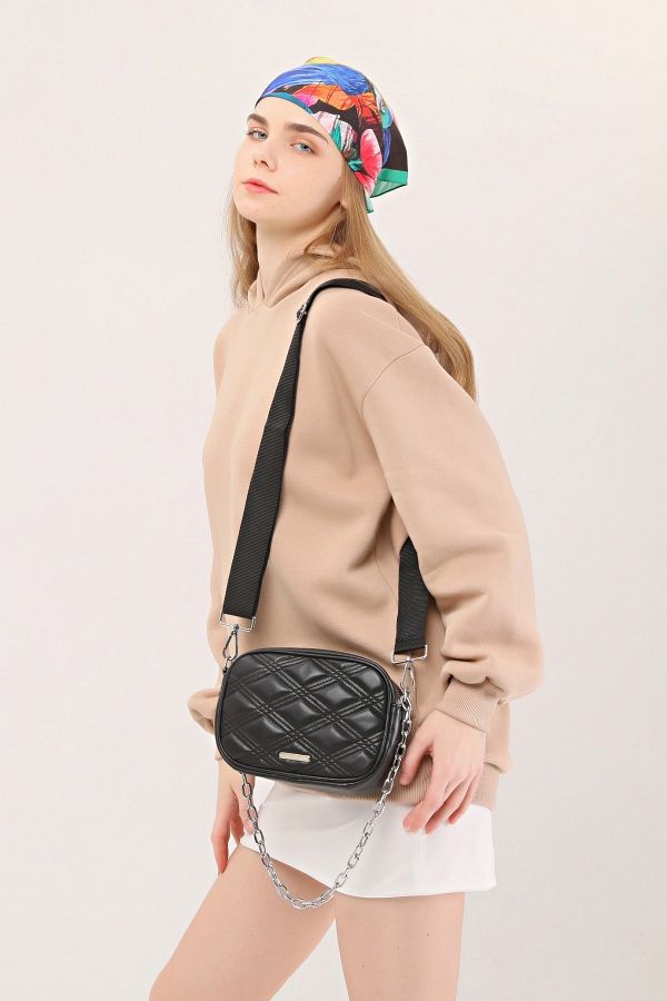 Güce-Black Square Diamond Double Patterned Quilted Chain Column Strap Hand and Shoulder Bag Gc 019900 1