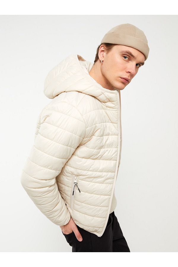 LC Waikiki-Pánska puffer bunda Slim Fit s kapucňou 1