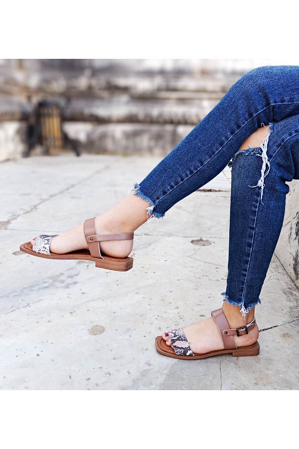 Salmon color sandals store