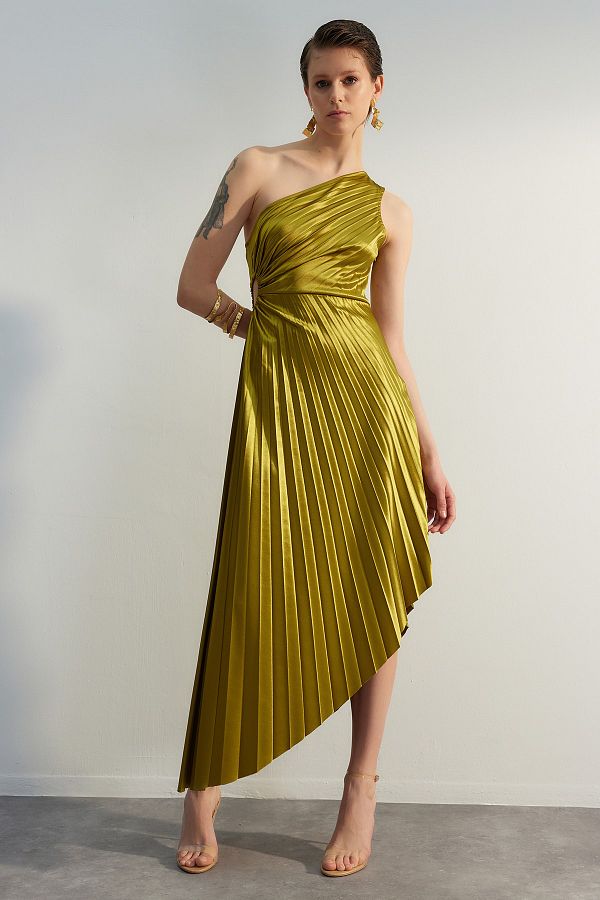 Trendyol Collection-Hellgrünes, asymmetrisches, plissiertes, verschüttetes, stilvolles Abendkleid, Nachtabendkleid TPRSS23EL00557 1