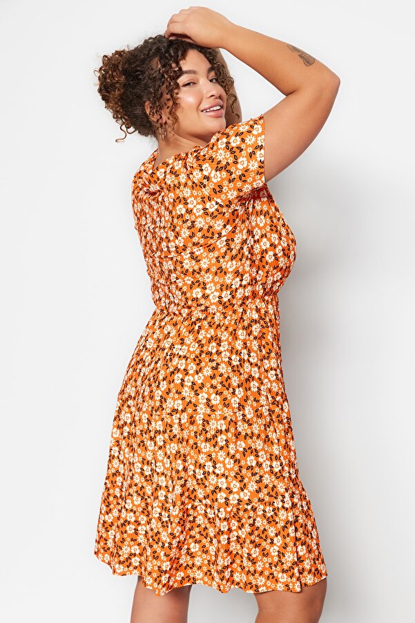 TRENDYOL Damen Midi Kleid - V-Ausschnitt Zweireihig Aus Viskose